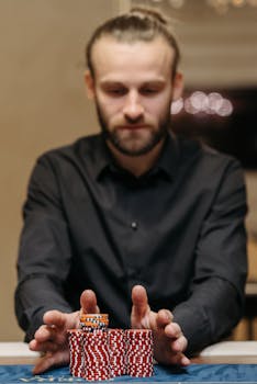 Maxwin303 Poker Online: Strategies & Tips