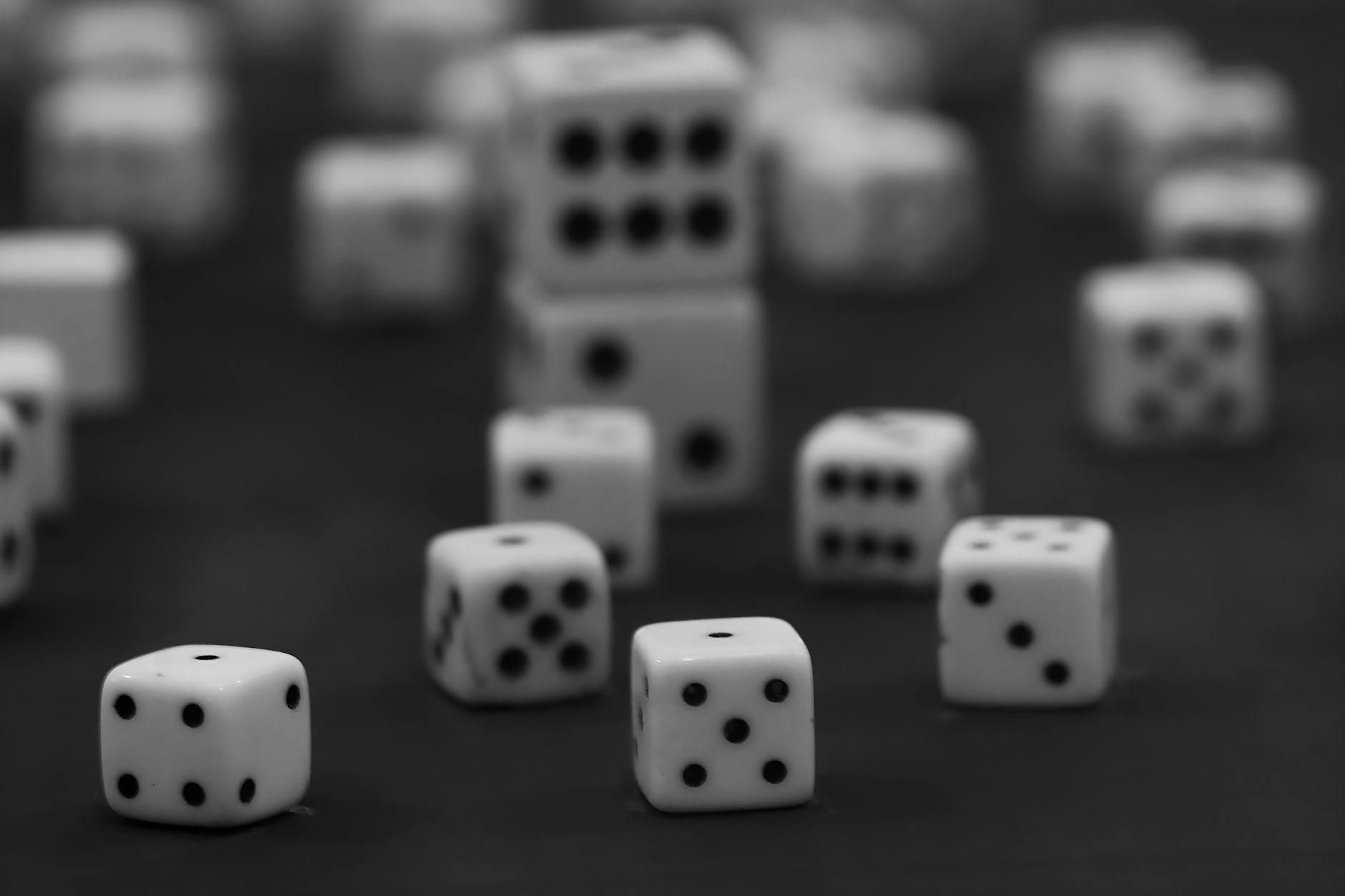 Maxwin303 Poker Online: Strategies & Tips